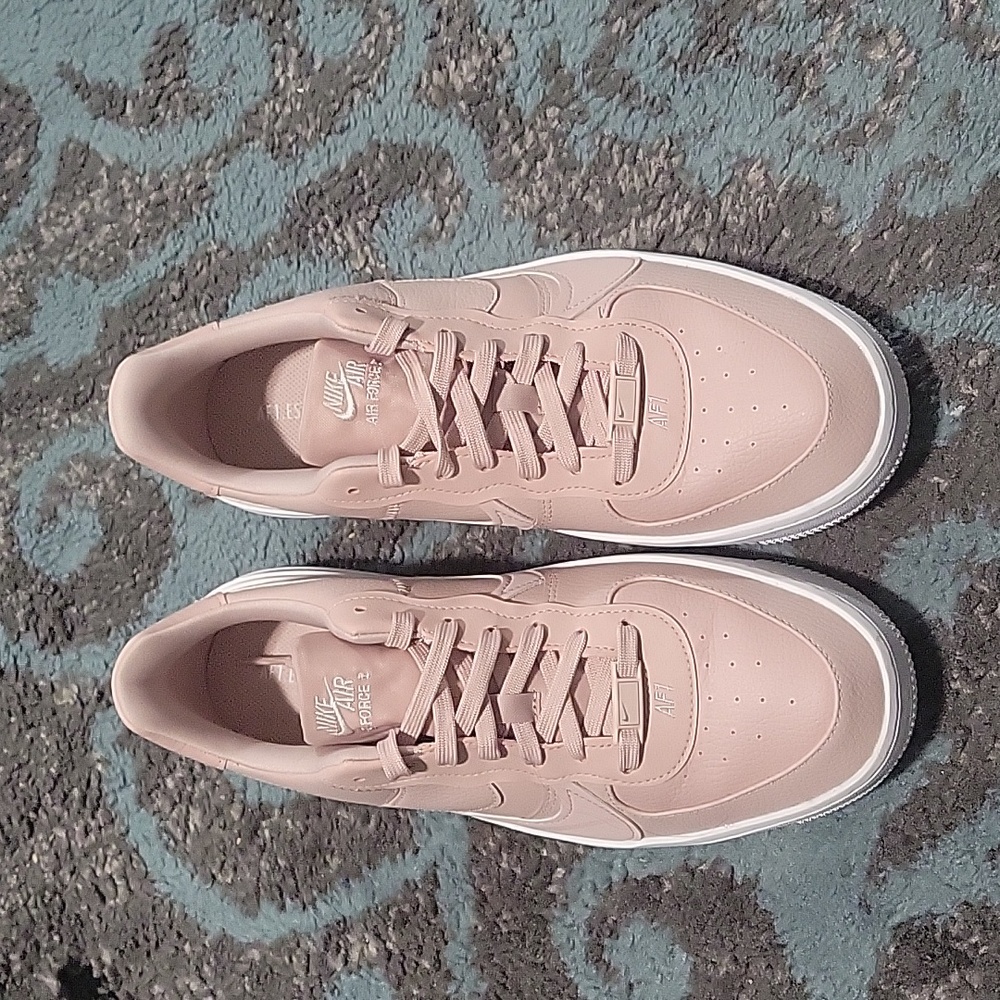 Nike Air, platform,Pink, size 11, worn 1x, excellent condition.